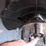 Как заменить ступицу колеса Правильно заменить подшипник передней ступицы